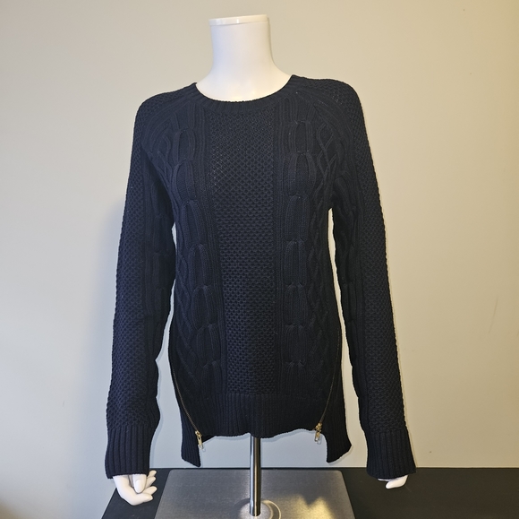 Sweater - Picture 7 of 7